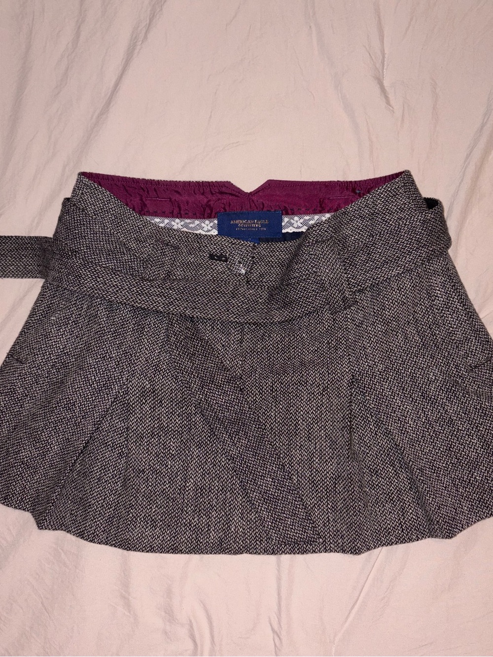 VINTAGE AMERICAN EAGLE low rise pleated belted mini skirt